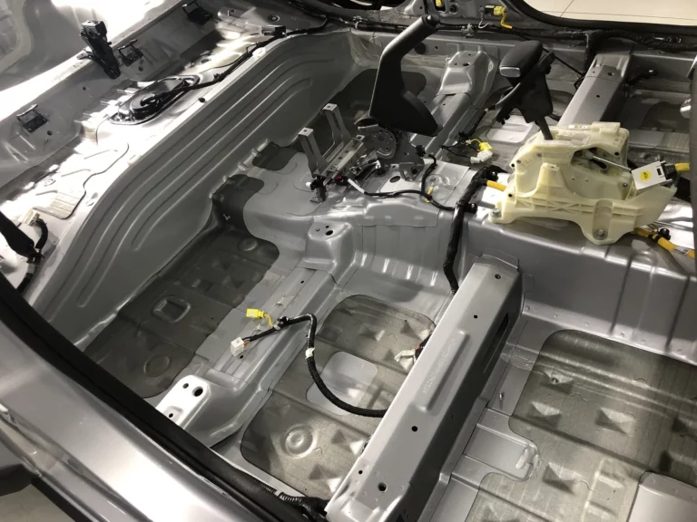 Шумоизоляция пола KIA Rio